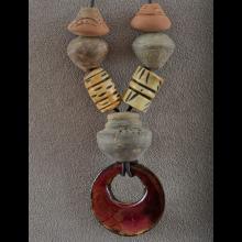 Collier en perles de Tumaco et pte de verre